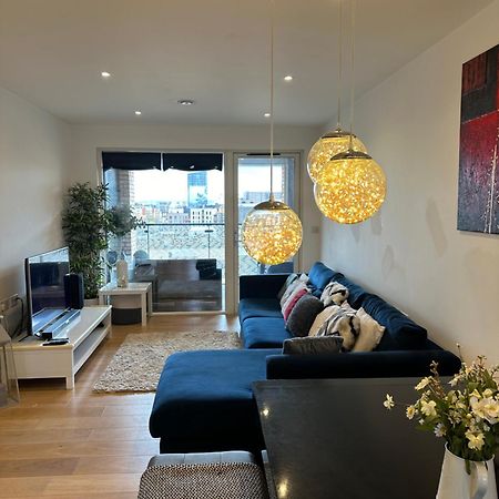 Luxury 3 Bedroom Flat In Stratford, ลอนดอน ภายนอก รูปภาพ