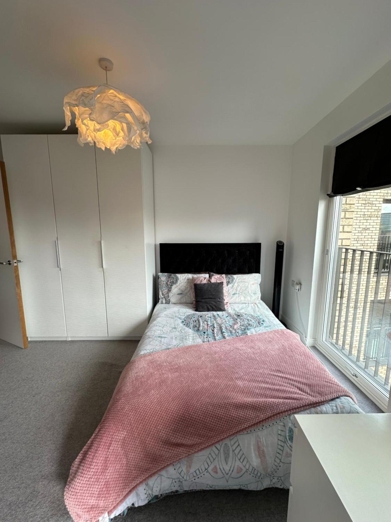 Luxury 3 Bedroom Flat In Stratford, ลอนดอน ภายนอก รูปภาพ