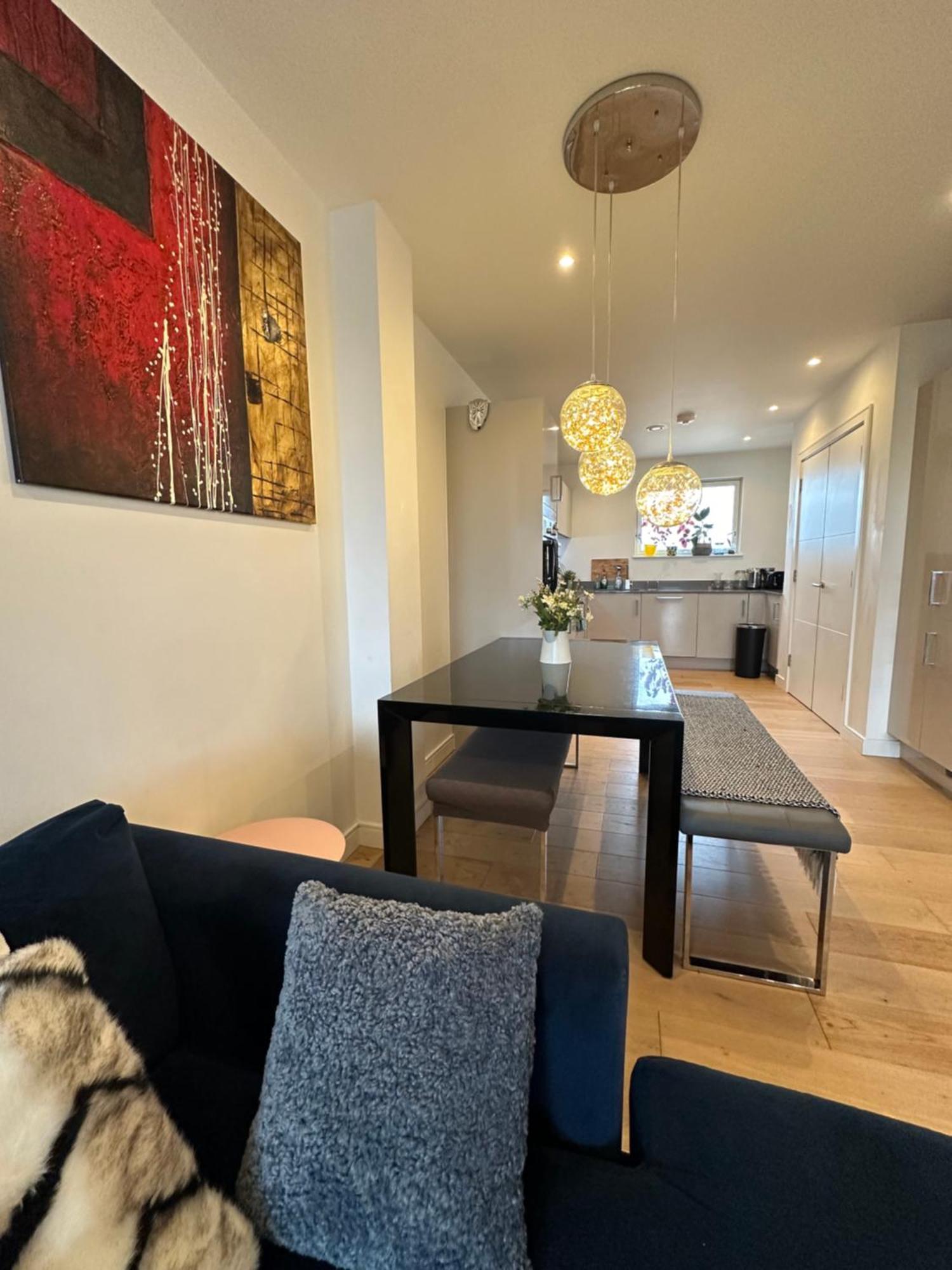 Luxury 3 Bedroom Flat In Stratford, ลอนดอน ภายนอก รูปภาพ