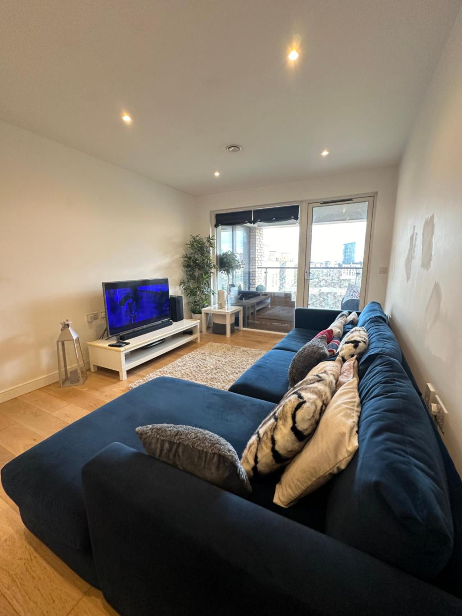 Luxury 3 Bedroom Flat In Stratford, ลอนดอน ภายนอก รูปภาพ